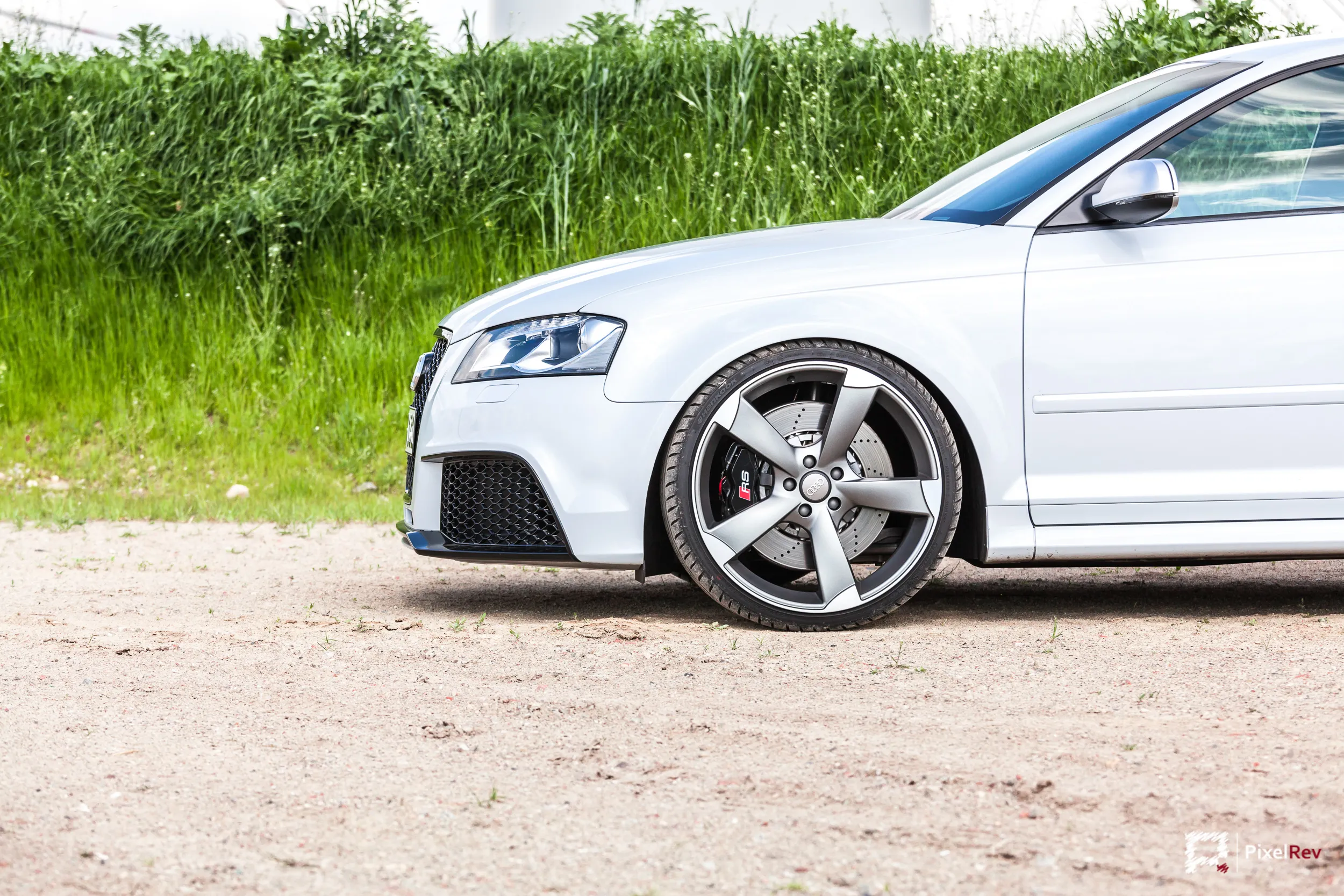 Front und Felge des Audi RS3 Sportback, Detailaufnahme