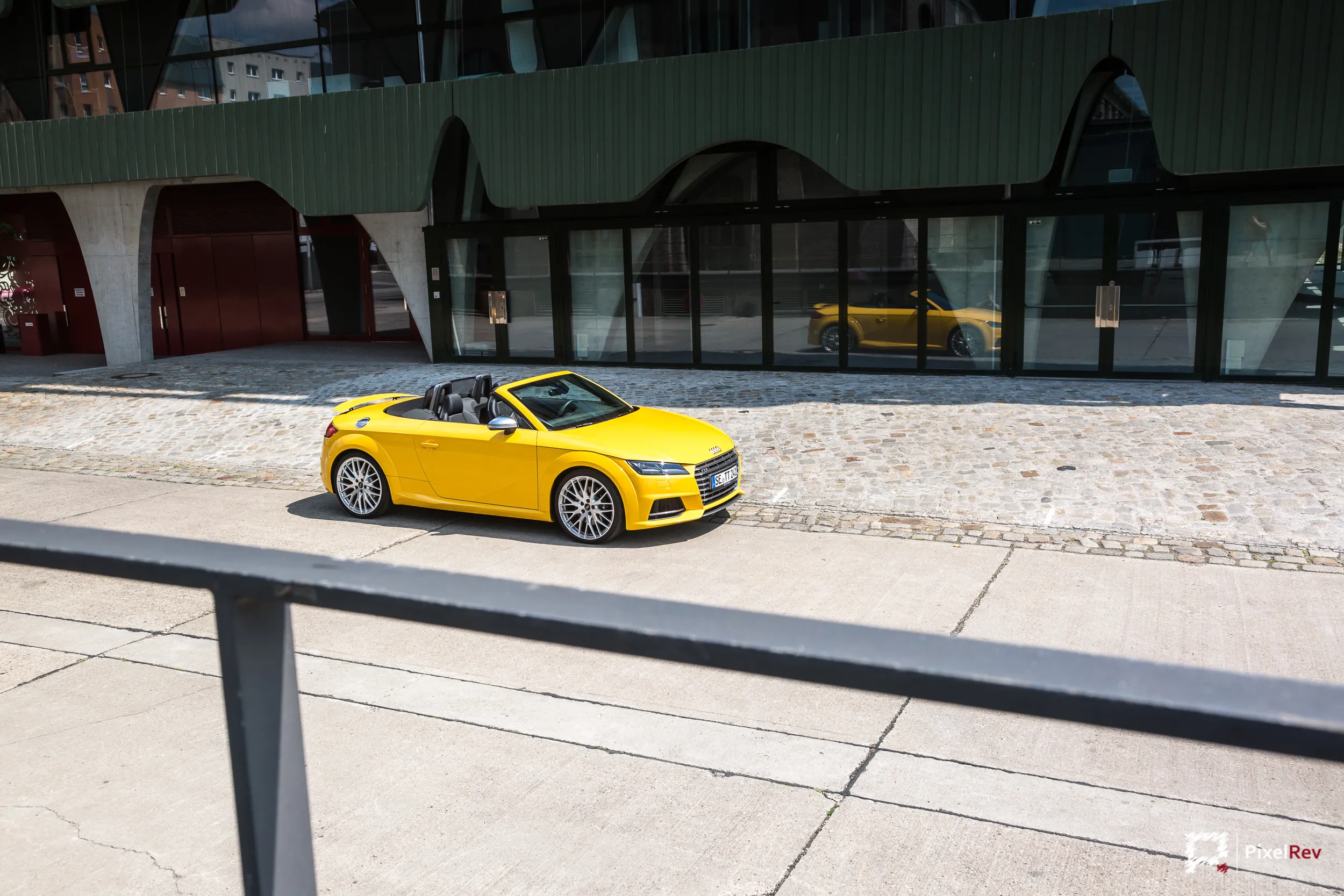 Gelber Audi TTS Roadster in Berlin