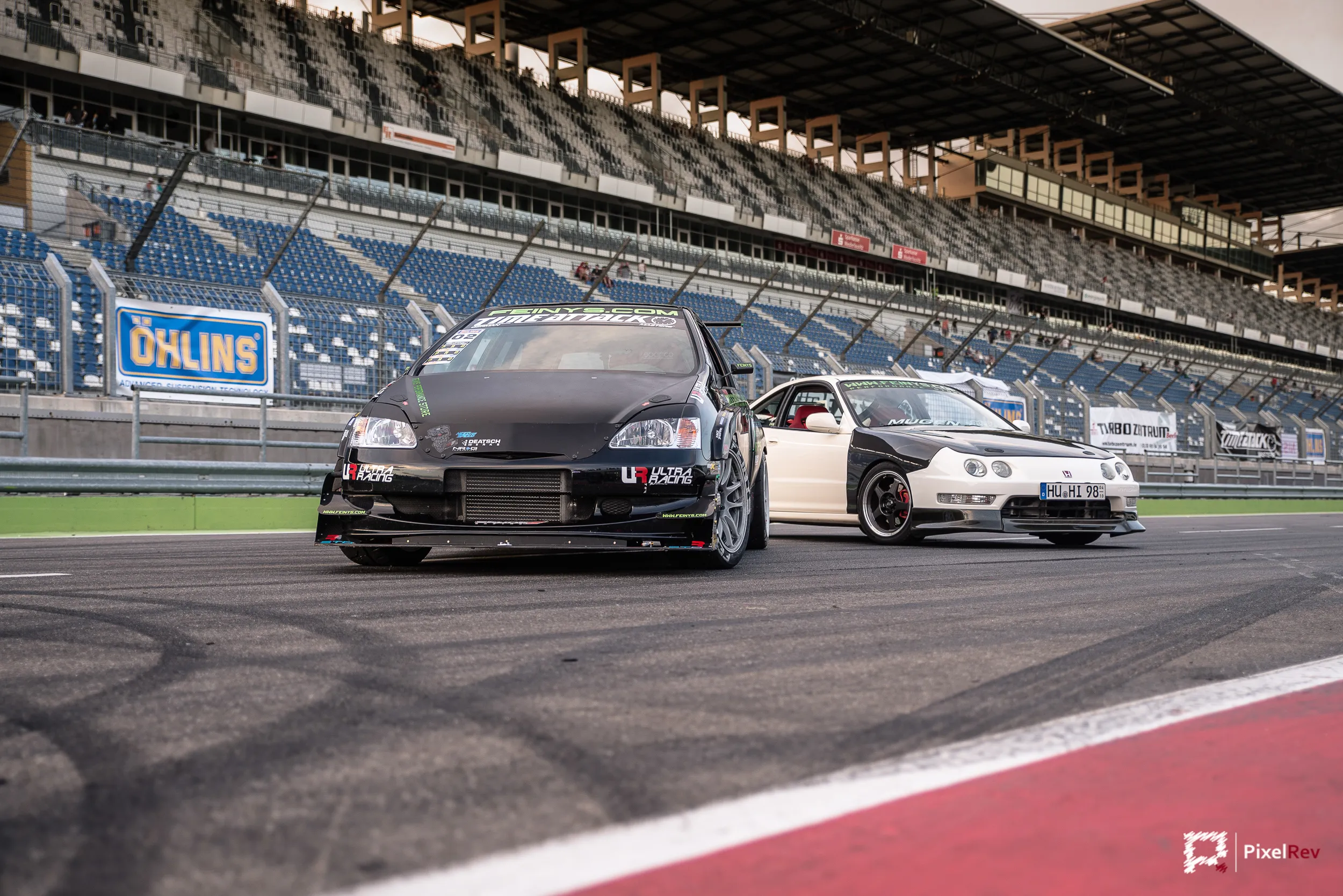 FPS Honda Civic Type R und Honda Integra Type R vor der Tribüne am Lausitzring