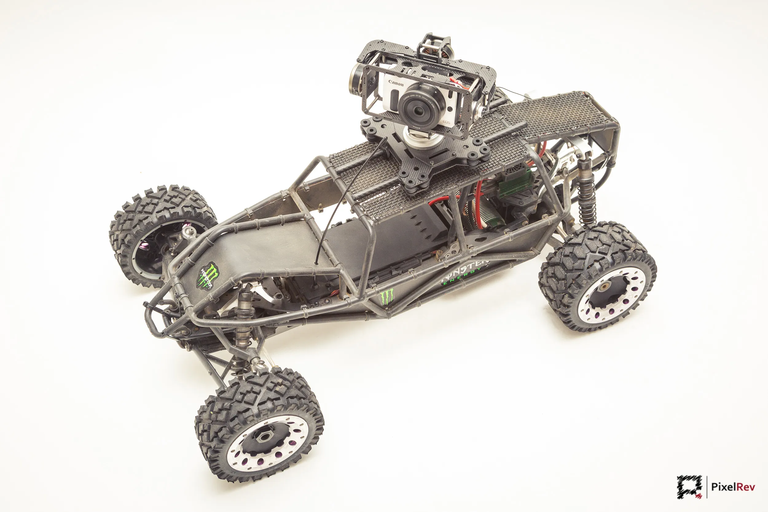 Ferngesteuertes HPI Baja 5B mit Kamera-Gimbal, Studioaufnahme
